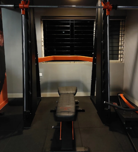 Smith machine and bench station